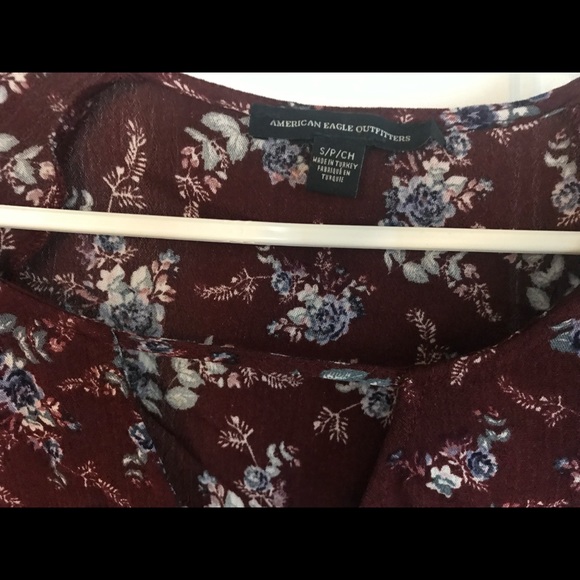 American Eagle Blouse - Picture 2 of 2